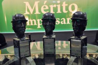 MÉRITO EMPRESARIAL 2011